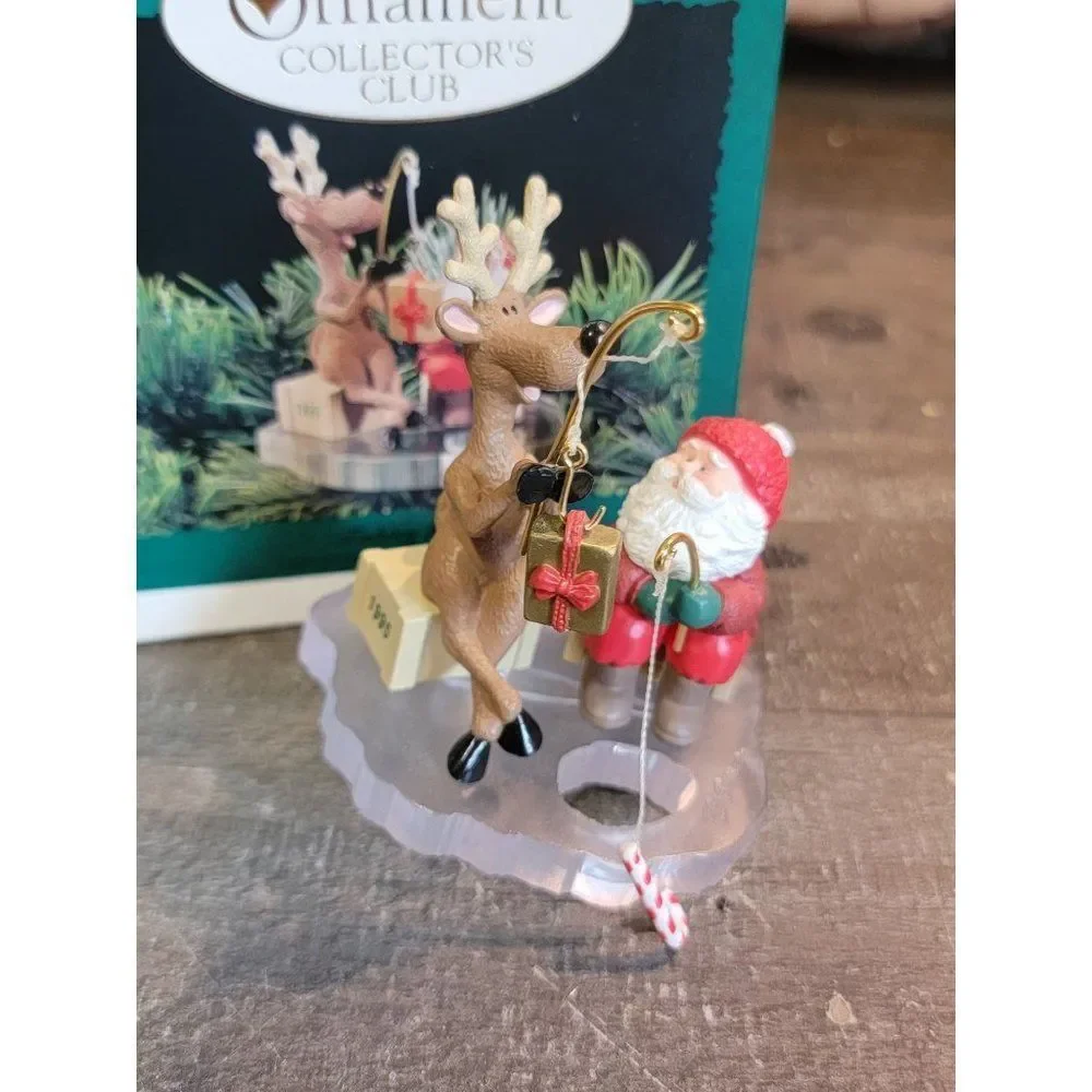 Hallmark fishing for fun 1995 ornament‎ Xmas Decor reindeer Santa